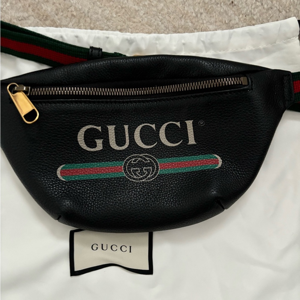 Gucci grained calfskin small logo belt bag